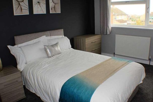 St Anne`s Close, Bicester, OX26 - Photo 1