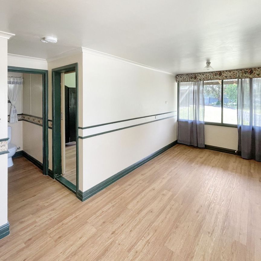 611 Ascot Street South, Redan - Photo 1