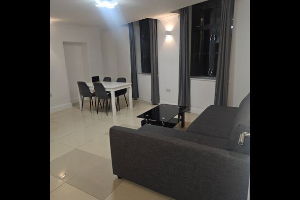 Room in a Shared Flat, Commercial Street, E1 - Photo 1