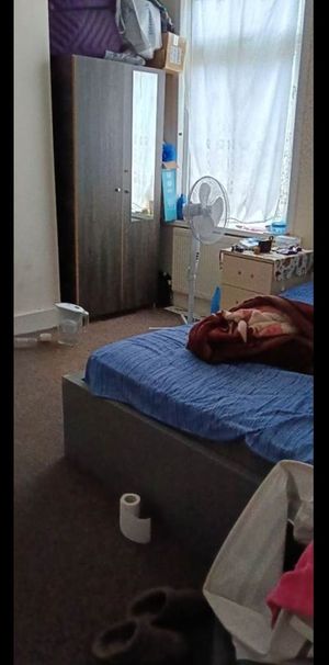 Room in a Shared House, Boleyn Road, E7 - Photo 1