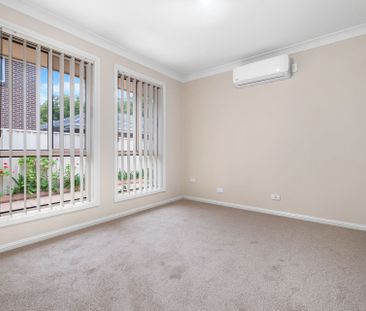 Neat and Tidy 3-Bedroom Villa - Convenient Central Location - Photo 1