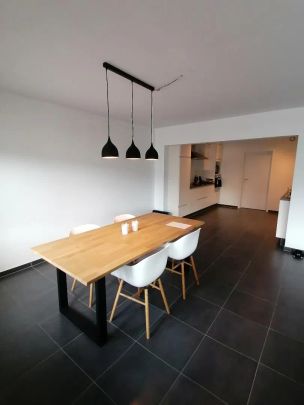 Recent en ruim appartement met 2 slaapkamers in het centrum van Geel! - Foto 1