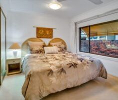 14 Sailaway Street MERMAID WATERS, QLD, 4218 - Photo 4