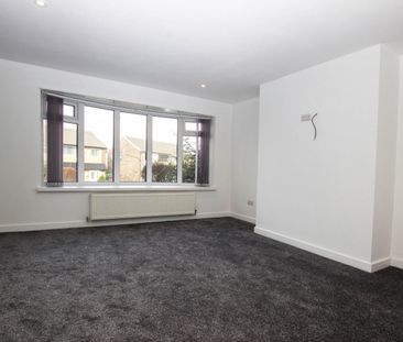 3 bedroom Bungalow To Let Total Size: 992 SQ FT - Photo 3