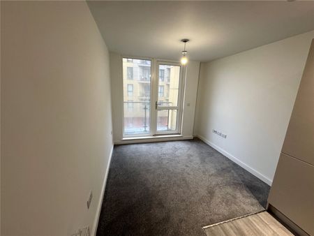 1 bedroom Flat To Rent - Photo 2