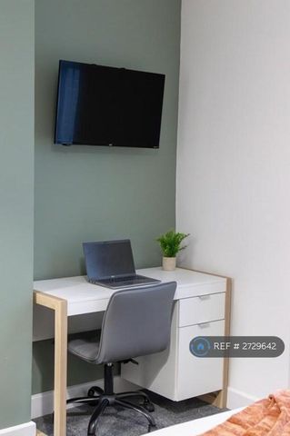 1 bedroom in a house share to rent - Photo 4