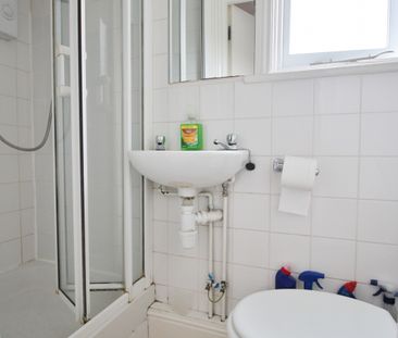 Room for rent - Photo 4