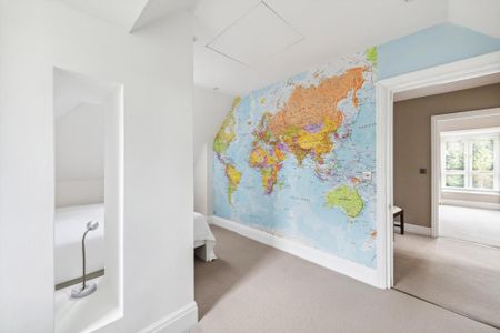 7 bedroom townhouse to rent - Photo 3