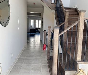 For Lease - 178 Fallharvest Way, Whitchurch-Stouffville, Ontario - Photo 3