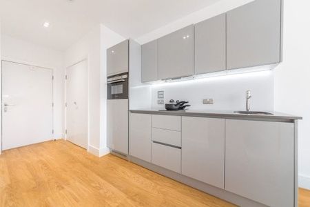 Essex House, Fairfield Road, Brentwood, CM14 4BU, Property for rent - Photo 3