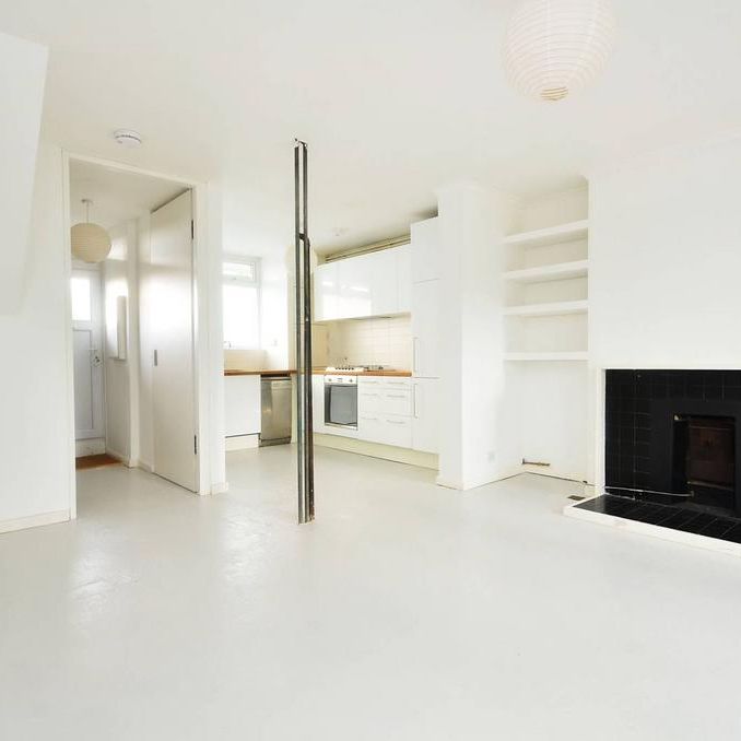 3 bedroom flat to rent - Photo 1