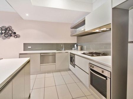 16/267 Miller Street, North Sydney - Photo 4