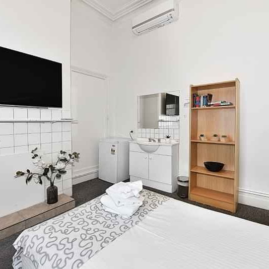 Room 1 (Non Ensuite) - Photo 1