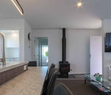 High End Renovation - Photo 4