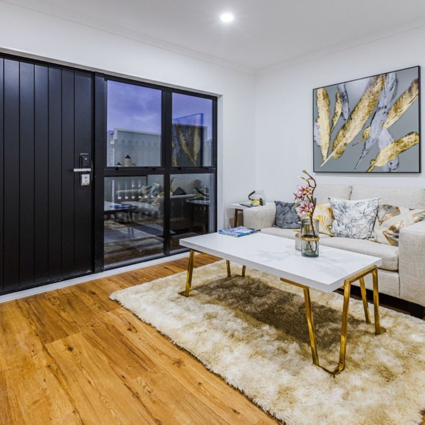 3 Bedroom Brand-New Luxury Terrace Houses for Rent! - Photo 1