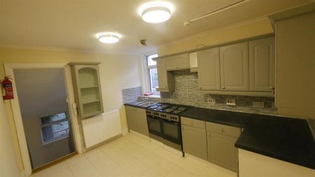 2 bedroom house share to rent - Photo 2