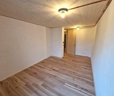 central and modern living - Photo 4