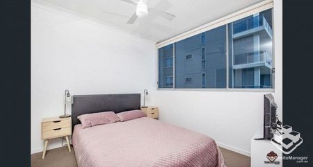 Fully Furnished 2-Bedroom Apartment - Photo 3