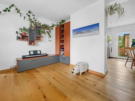 4 bedroom terraced house to rent - Photo 2