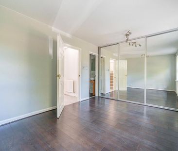 4 bedroom detached house to rent - Photo 6