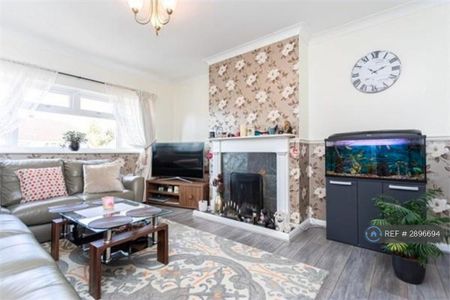 2 bedroom flat to rent - Photo 4