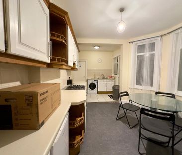Room in a Shared House, Trundleys Road, SE8 - Photo 4