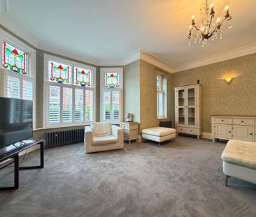 Raynham Avenue, Didsbury, Manchester, M20 6BW - Photo 1