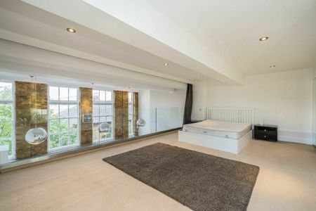 Priory Grove, Clapham, SW8 - Photo 3