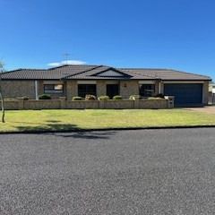 A Delightful Home in Wonderful Cherrywood - Otumoetai - Photo 1