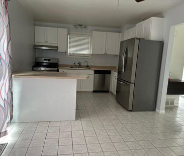 For Lease - 130 Sekura Crescent, Cambridge, Ontario - Photo 1