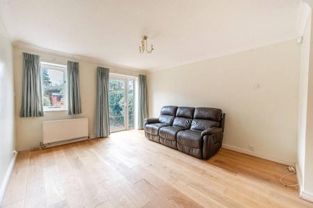 3 bedroom end of terrace house to rent - Photo 3