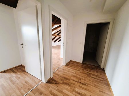 1 MONAT MIETFREI !! Schöne, neuwertige Mansarden-Dachgeschoss-Wohnung mit 2,5 Zimmern in Liebenau Top 11 - Photo 5