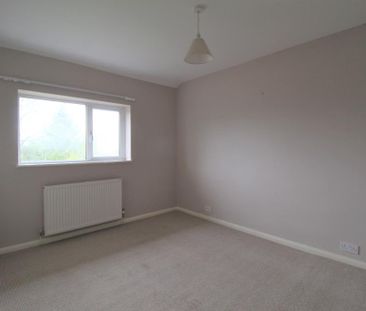 2 bedroom semi-detached house to rent - Photo 3