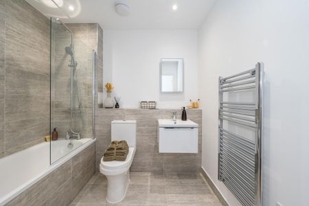 2 bedroom apartment to rent - Photo 4