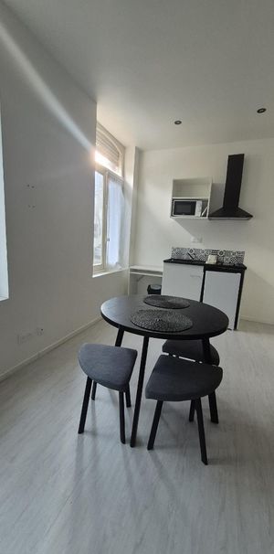 Location Appartement 1 pièce 20m² CAMBRAI 59400 - Photo 1