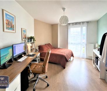 Location Appartement 3 pièces 75m² LILLE 59000 - Photo 5