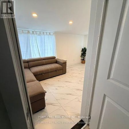 102 HARBARD ROAD - Photo 2