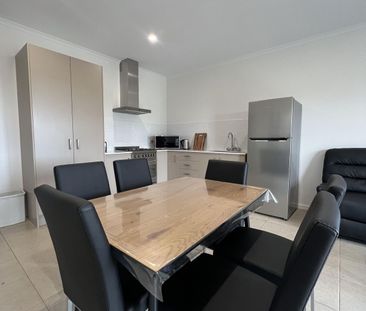 Immaculate Fully Furnished Unit - Photo 3