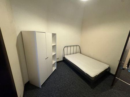 2 bedroom ground floor flat to rent - Photo 2