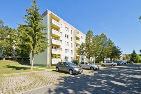 3-Raum-Wohnung in Blankenhain mit großzügigen Wohnbereich und offener Küche - Foto 4