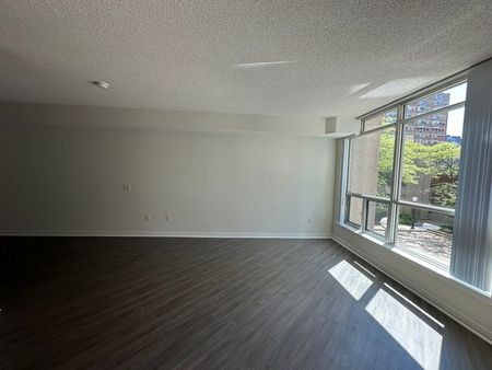 For Lease - 942 Yonge Street Unit# 207, Toronto, Ontario - Photo 4