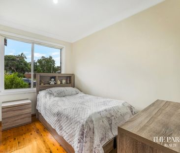 Charming 3-Bedroom Home - Photo 6