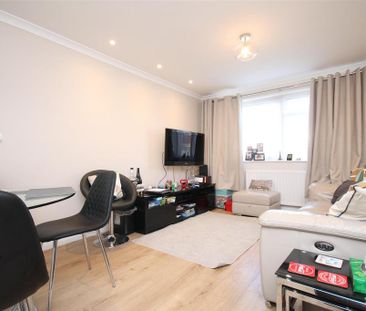 2 bedroom maisonette to rent - Photo 1