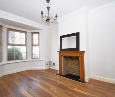 2 bedroom semi-detached house to rent - Photo 4