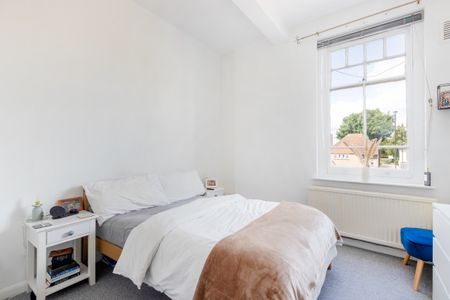 Grand Drive, London, SW20 - Photo 3