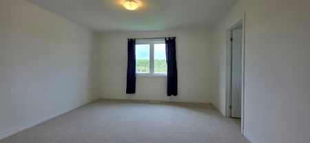 For Lease - 34 Hillcroft Way, Kawartha Lakes, Ontario - Photo 3