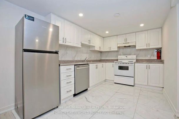 49 Thorncroft Crescent #bsmt - Photo 1