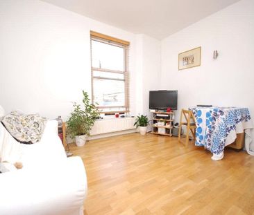 Heath Road, Twickenham, Middlesex, TW1 - Photo 1
