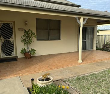 Furnished 3-Bedroom Home - Photo 5