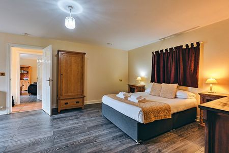 Netley Hall Cottages - Photo 4